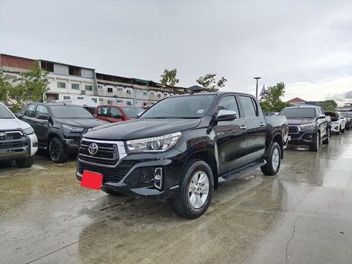 2019 TOYOTA Hilux