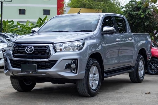 2019 TOYOTA Hilux