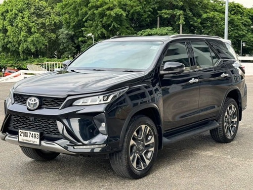 2021 TOYOTA Fortuner