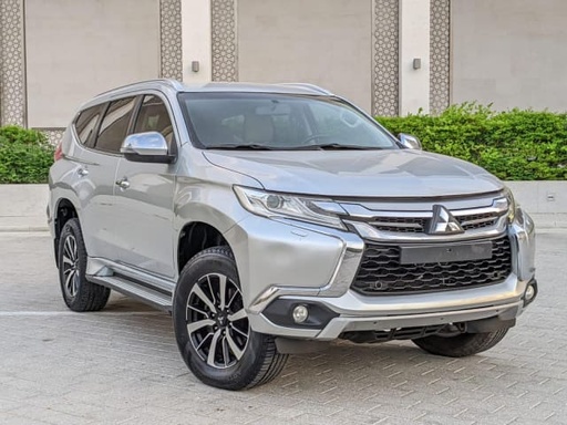 2017 MITSUBISHI Montero