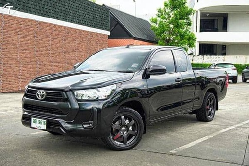 2020 TOYOTA Hilux