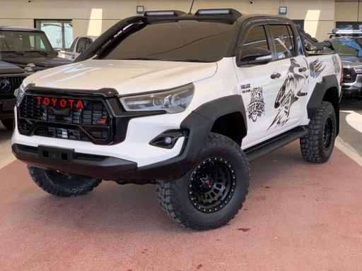 2018 TOYOTA Hilux