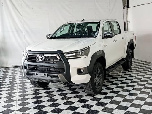 2024 TOYOTA Hilux