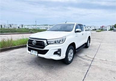 2019 TOYOTA Hilux