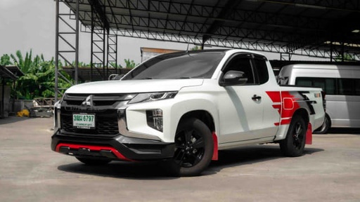 2022 MITSUBISHI Triton