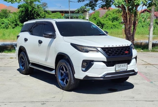 2018 TOYOTA Fortuner