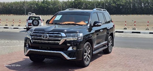 2017 TOYOTA Land Cruiser, 