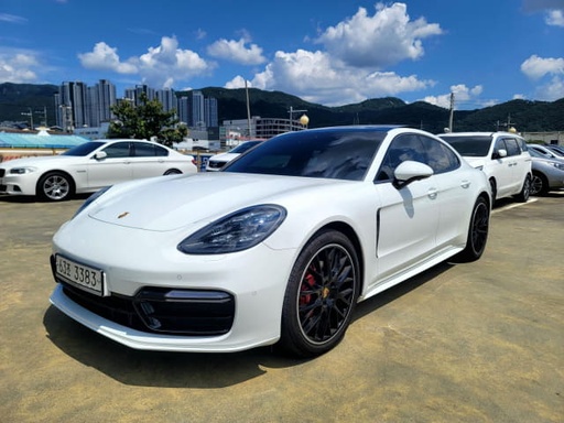 2018 Porsche Panamera