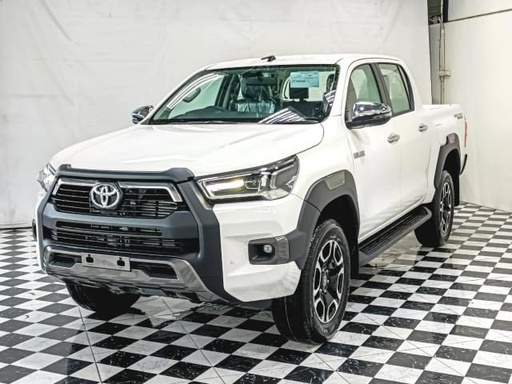 2024 TOYOTA Hilux