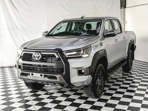 2024 TOYOTA Hilux