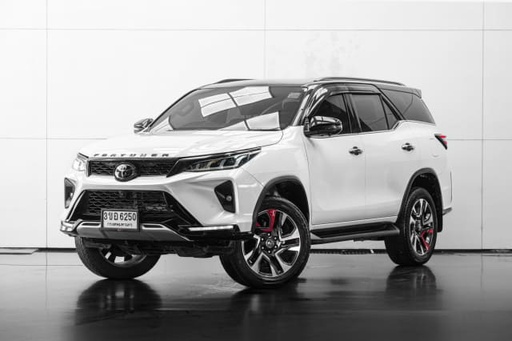 2023 TOYOTA Fortuner