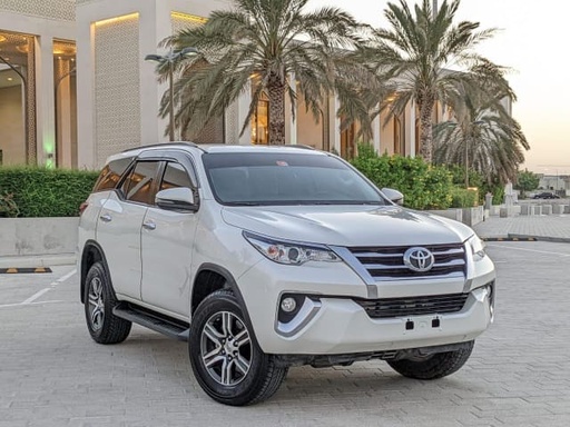 2019 TOYOTA Fortuner