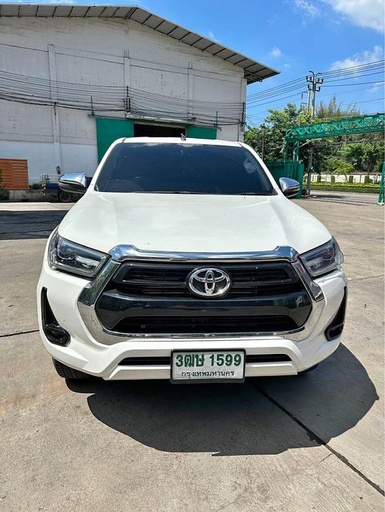 2022 TOYOTA Hilux