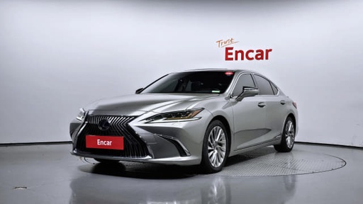 2019 LEXUS ES