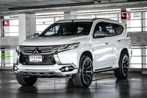 2018 MITSUBISHI Pajero