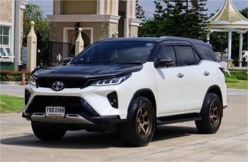 2021 TOYOTA Fortuner