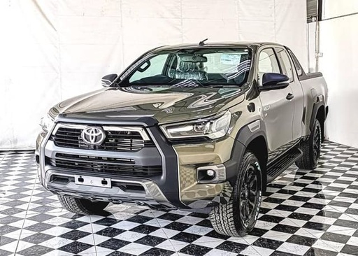 2024 TOYOTA Hilux