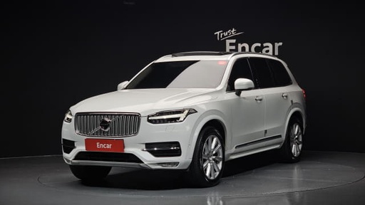 2017 VOLVO XC90