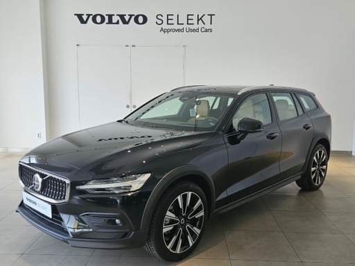 2023 VOLVO V60