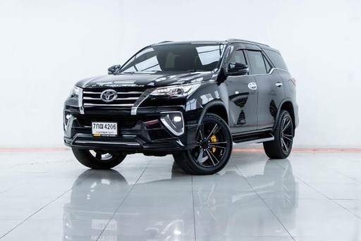 2018 TOYOTA Fortuner