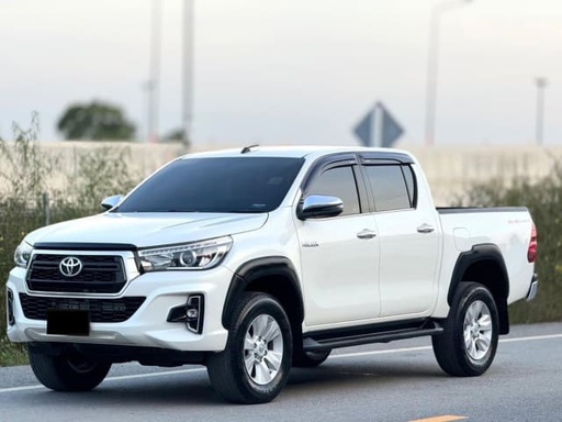 2019 TOYOTA Hilux