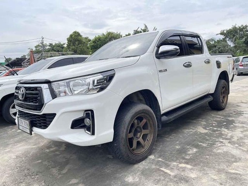 2018 TOYOTA Hilux