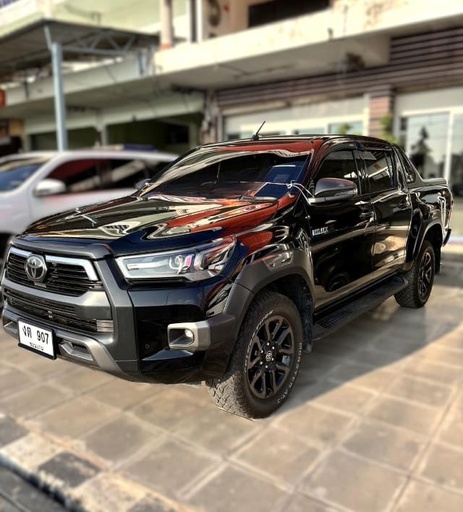 2020 TOYOTA Hilux