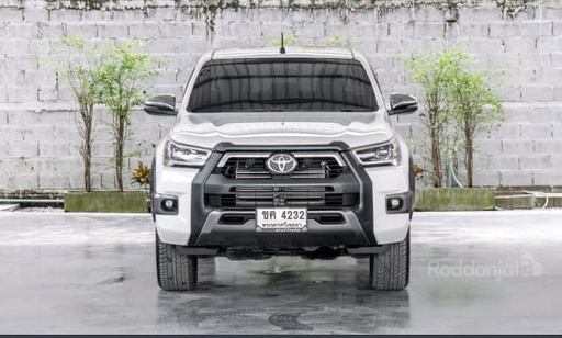 2023 TOYOTA Hilux