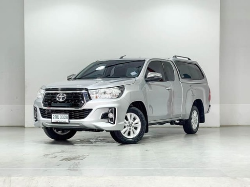 2019 TOYOTA Hilux