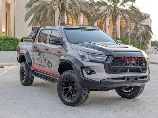 2021 TOYOTA Hilux, 