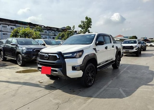 2021 TOYOTA Hilux