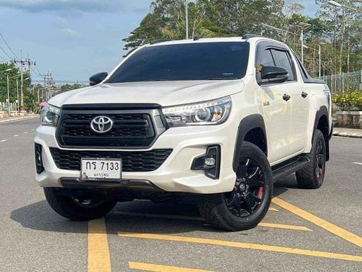 2019 TOYOTA Hilux