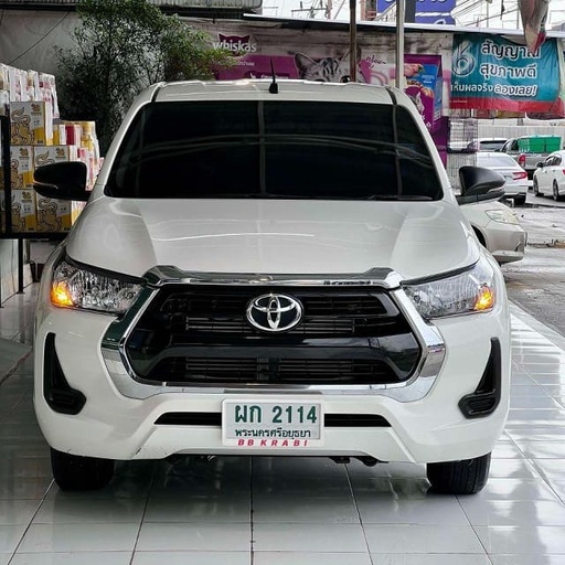 2023 TOYOTA Hilux