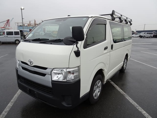 2018 TOYOTA Regiusace Van