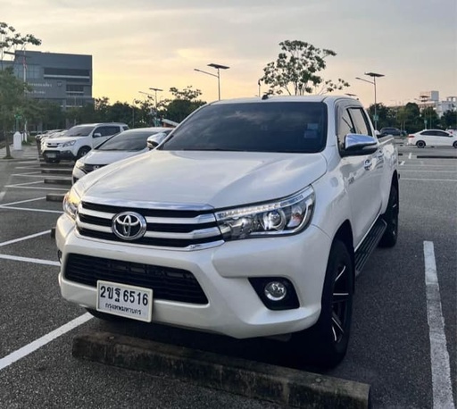 2019 TOYOTA Hilux, 