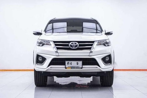 2017 TOYOTA Fortuner