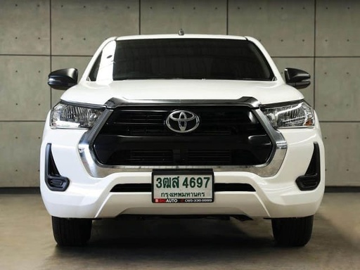 2023 TOYOTA Hilux