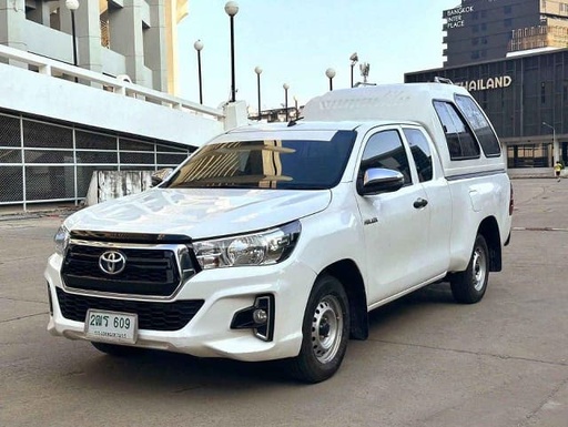 2019 TOYOTA Hilux