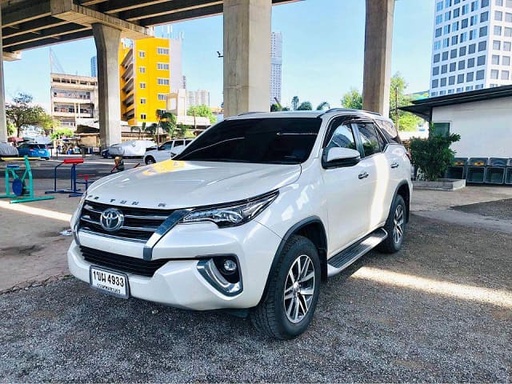 2018 TOYOTA Fortuner