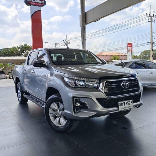 2019 TOYOTA Hilux