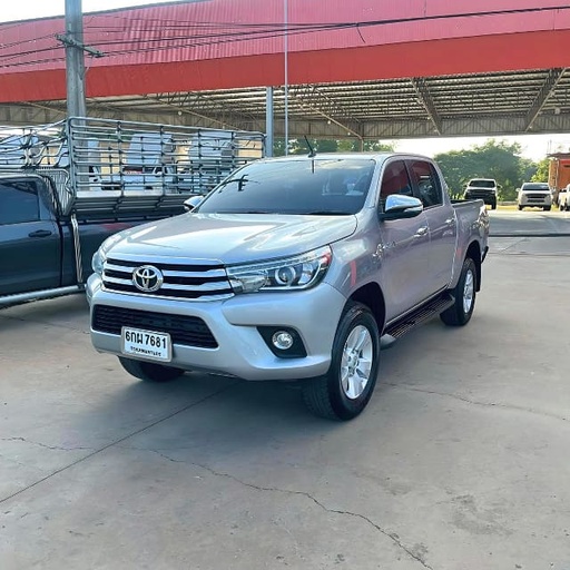 2017 TOYOTA Hilux