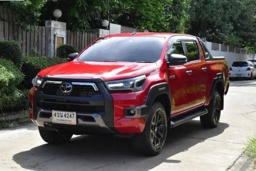 2023 TOYOTA Hilux