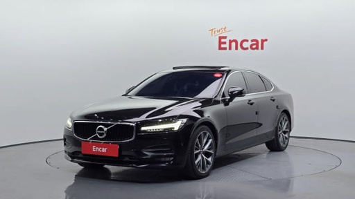 2017 VOLVO S90