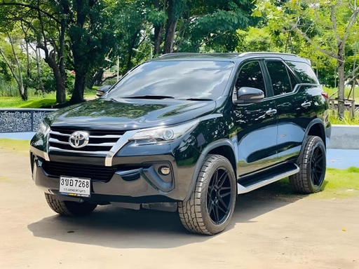 2018 TOYOTA Fortuner