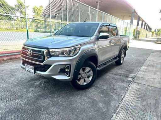 2019 TOYOTA Hilux