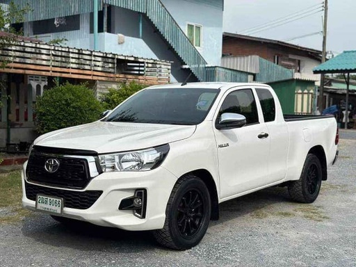 2020 TOYOTA Hilux