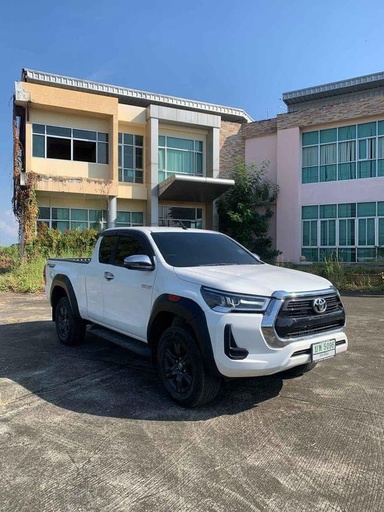 2021 TOYOTA Hilux, 