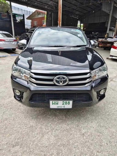 2017 TOYOTA Hilux