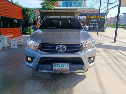 2017 TOYOTA Hilux