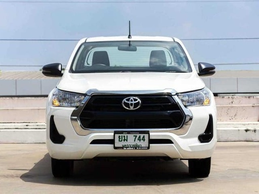 2024 TOYOTA Hilux